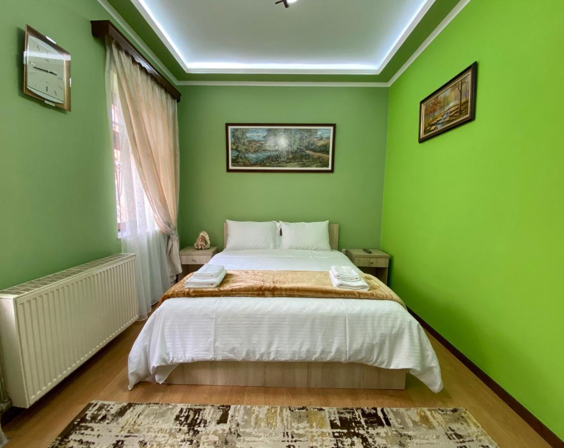 Vila A Hotel Korce Ngoại thất bức ảnh