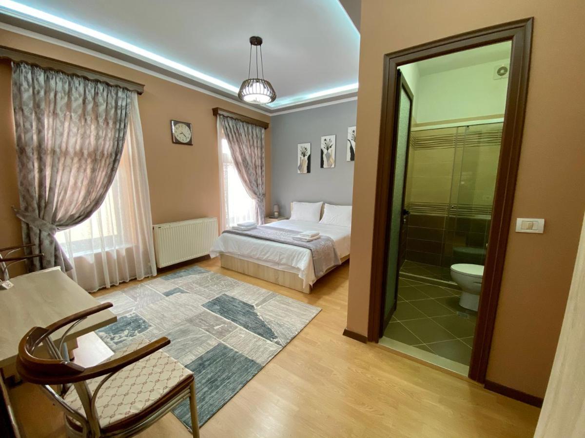 Vila A Hotel Korce Ngoại thất bức ảnh