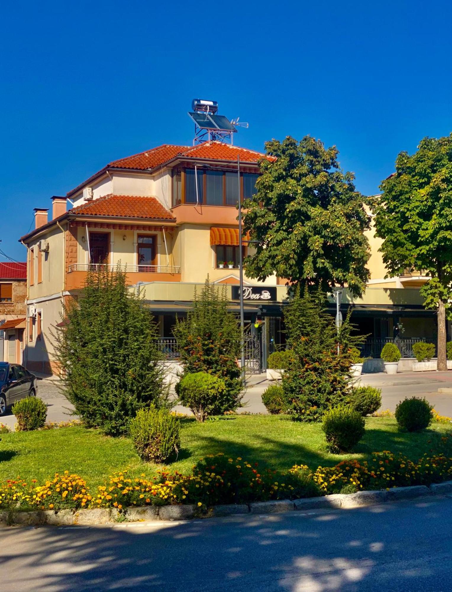 Vila A Hotel Korce Ngoại thất bức ảnh